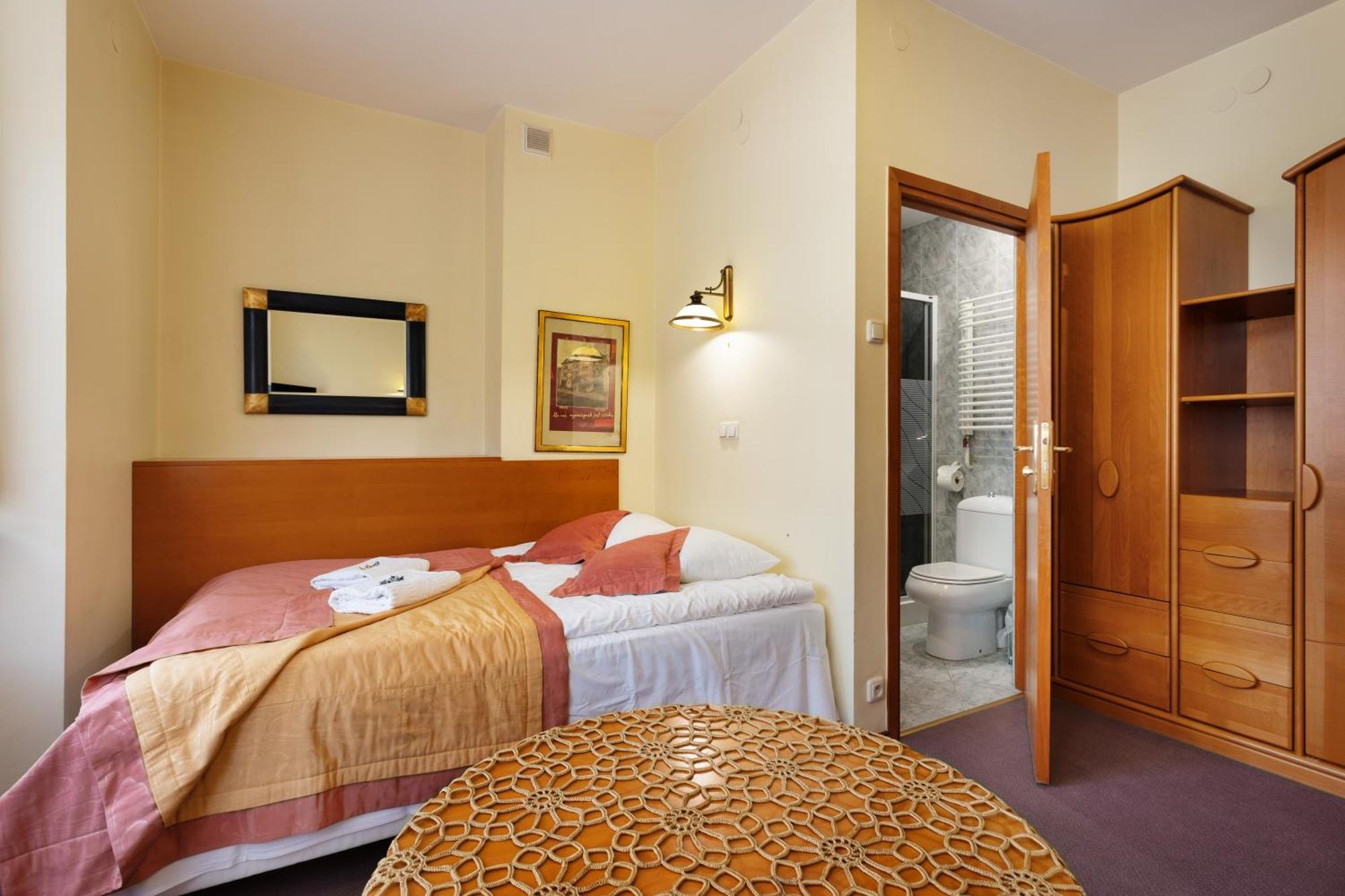 Hotel Familijny Osrodek Wypoczynkowo - Rehabilitacyjny Krynica-Zdrój Exteriér fotografie